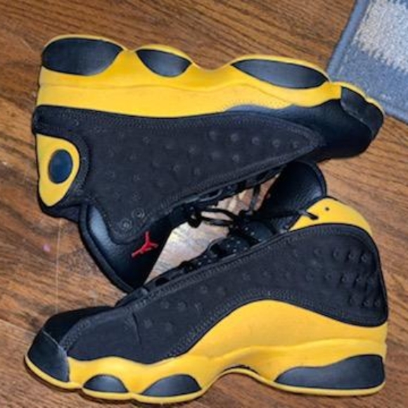 Black & yellow retro Air Jordan's size 6.5y - Picture 2 of 4